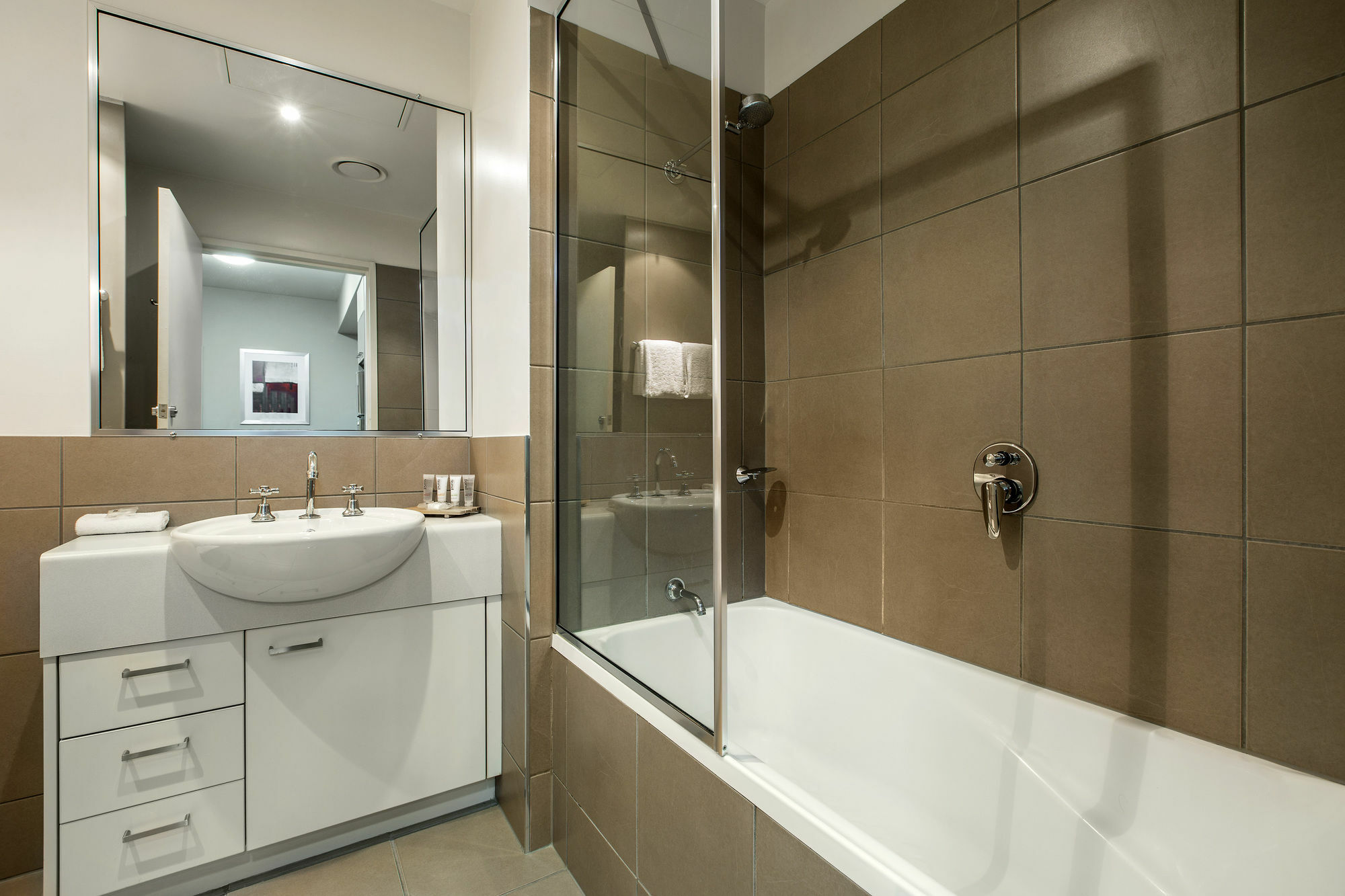 Gladstone Downtown Central Apartment Hotel Official Ngoại thất bức ảnh